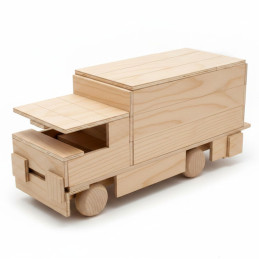 model skříňového nákladního...